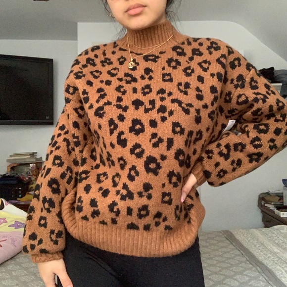Old Navy Sweaters | New Old Navy Mock Turtleneck Pattern Sweater Size Small | Color: Black/Brown | Size: S | Goldenvic23's Closet